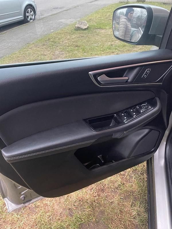 Gebraucht Ford Focus 208 PS (152 kW) 2018 Beige Limousine