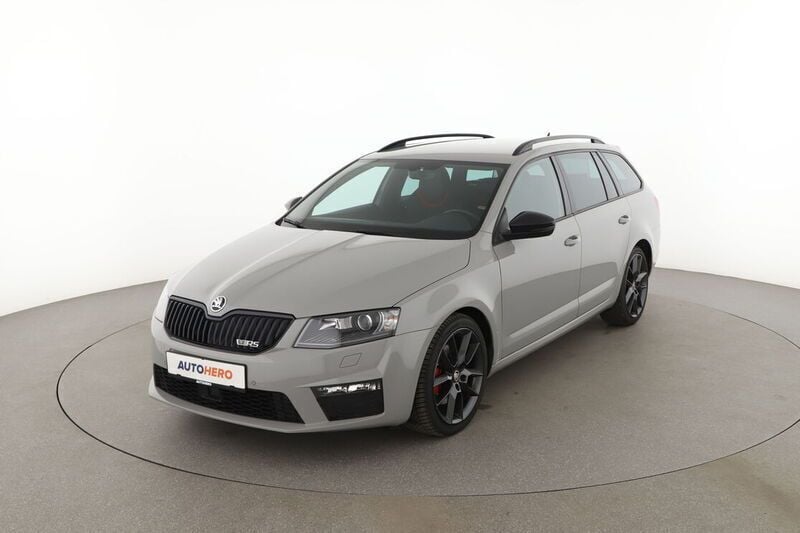 Grau Gebraucht 2017 Skoda Octavia RS Kombi | 17.510 € (Etwas zu teuer) - Bild 1/4