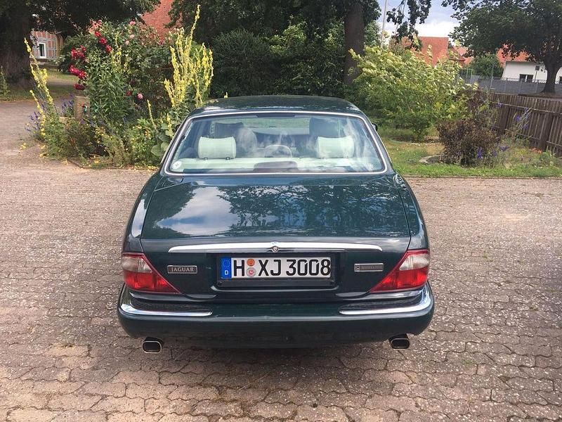 Gebraucht Jaguar XJ8 237 PS (174 kW) 2000 Grün Limousine