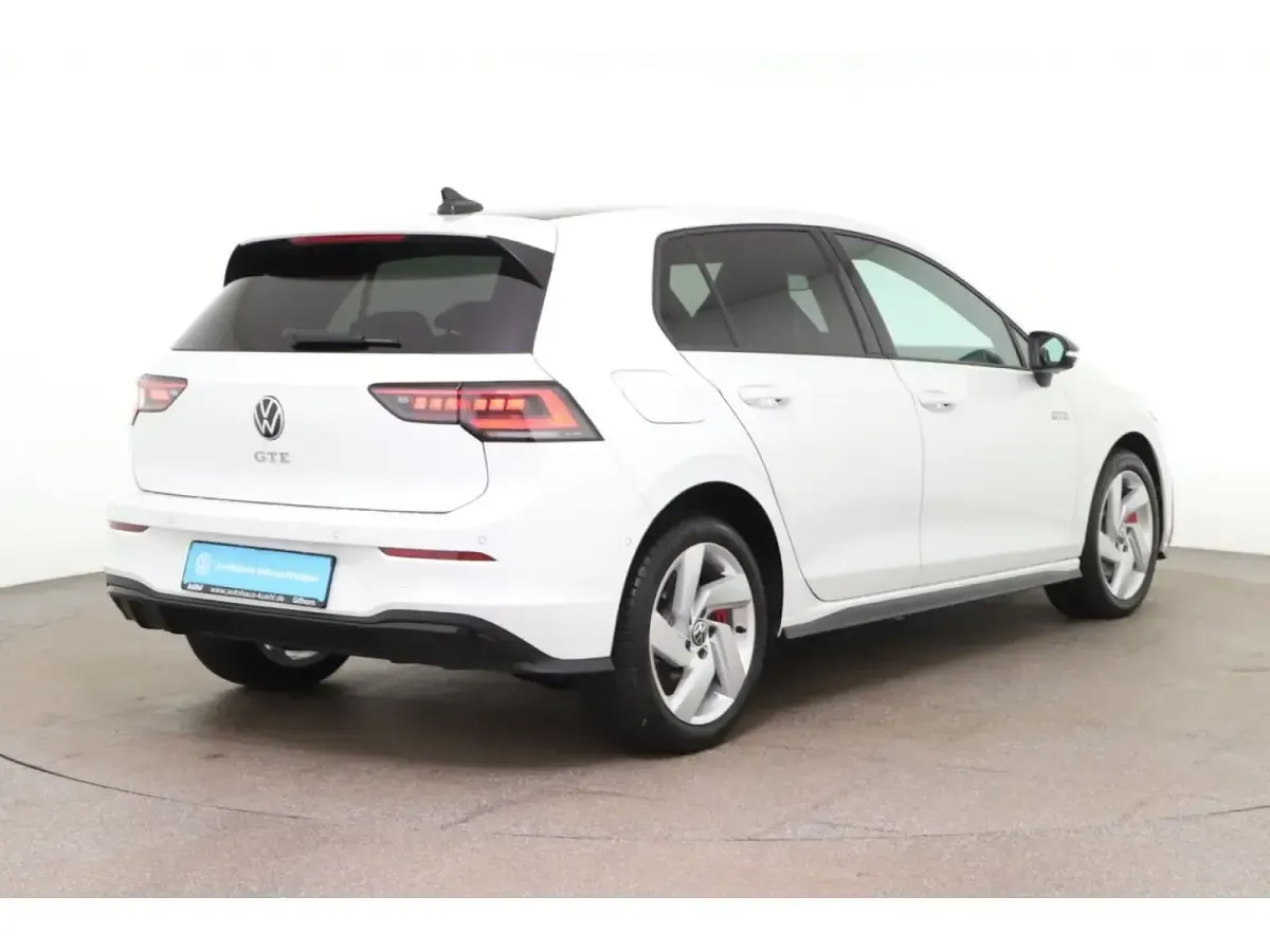 Second-hand VW Golf VIII GTE 177 CP (130 kW) 2025 Berlinǎ