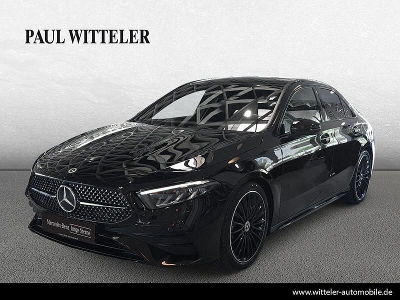 Gebraucht Mercedes A200 AMG line 150 PS (110 kW) 2024 Lack kosmosschwarz Limousine