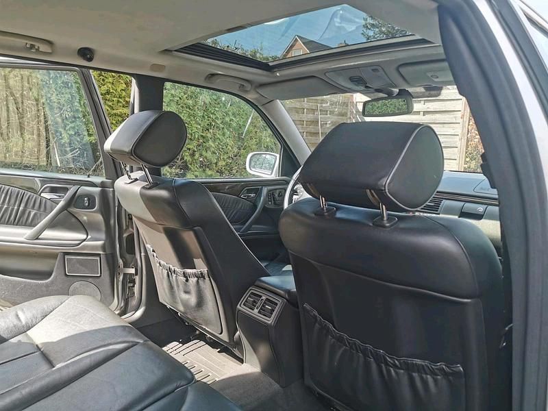 Gebraucht Mercedes E320 Avantgarde 197 PS (144 kW) 2002 Silber Kombi