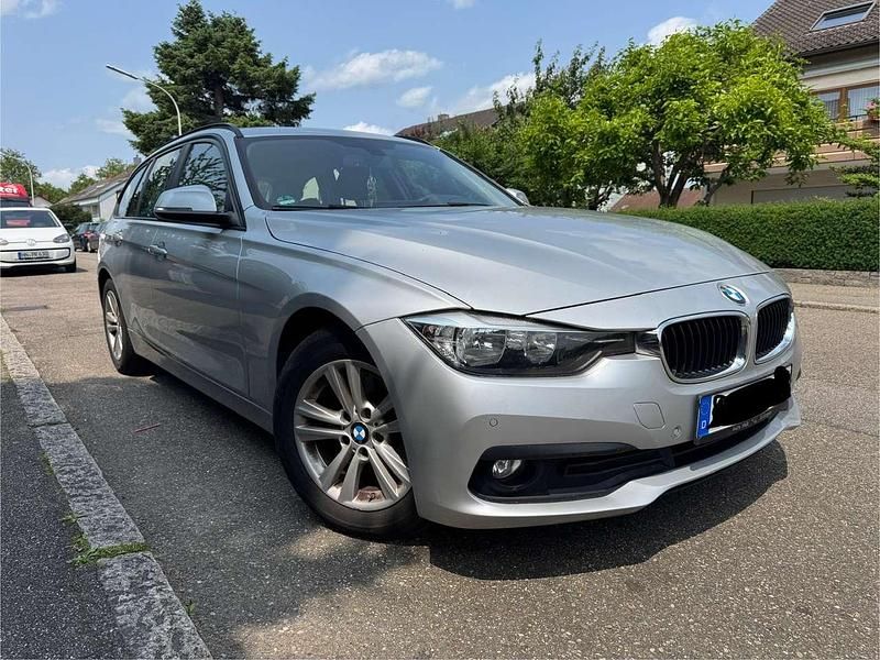 Silber Gebraucht 2016 BMW 318 Kombi | 9.300 € (Superpreis) - Bild 1/4