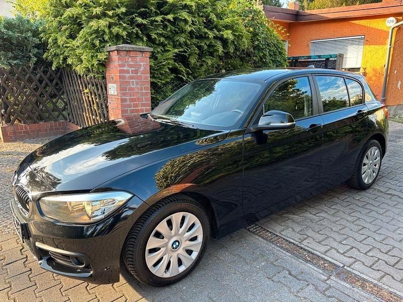Schwarz Gebraucht 2015 BMW 116 Kleinwagen | 7.950 € (Fairer Preis) - Bild 1/4