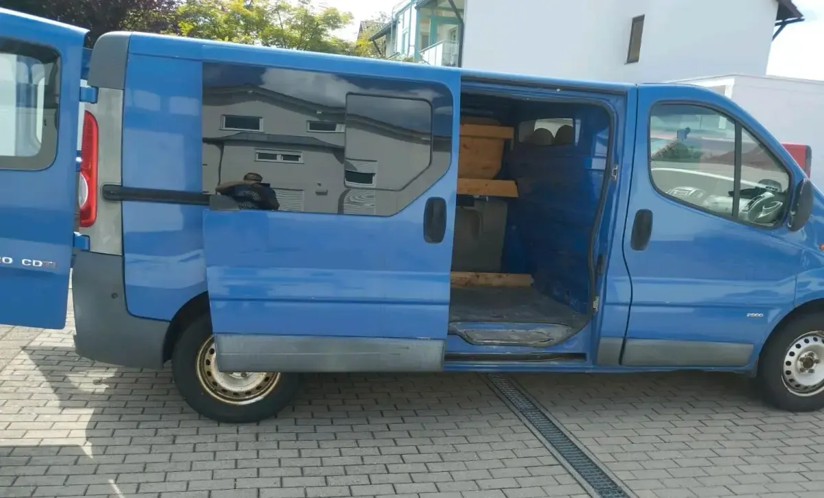 Używany Opel Vivaro 2008 Niebieski Minivan