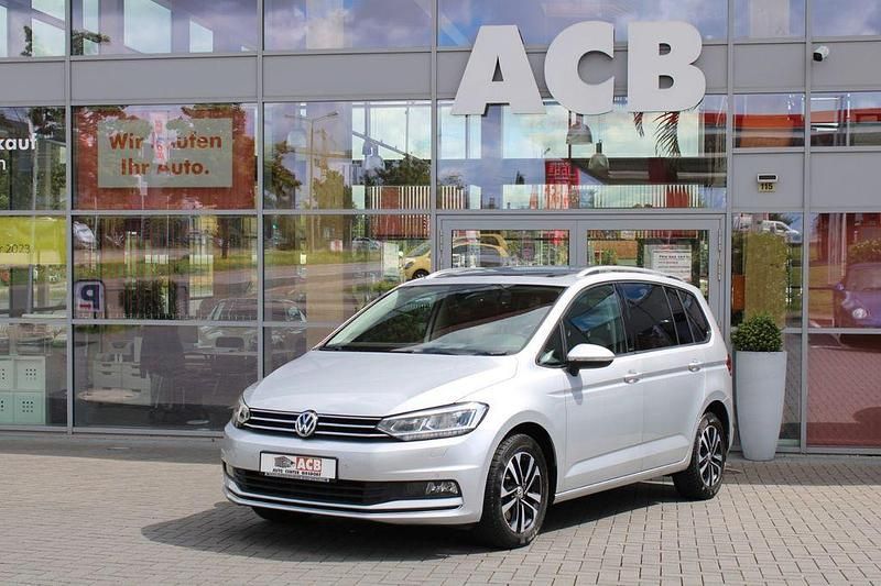 Silber Gebraucht 2020 VW Touran United Van / Kleinbus | 26.900 € (Fairer Preis) - Bild 1/4