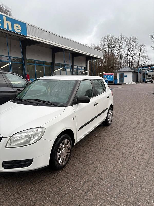 Gebraucht Skoda Fabia 75 PS (55 kW) 2009 Weiß Kleinwagen