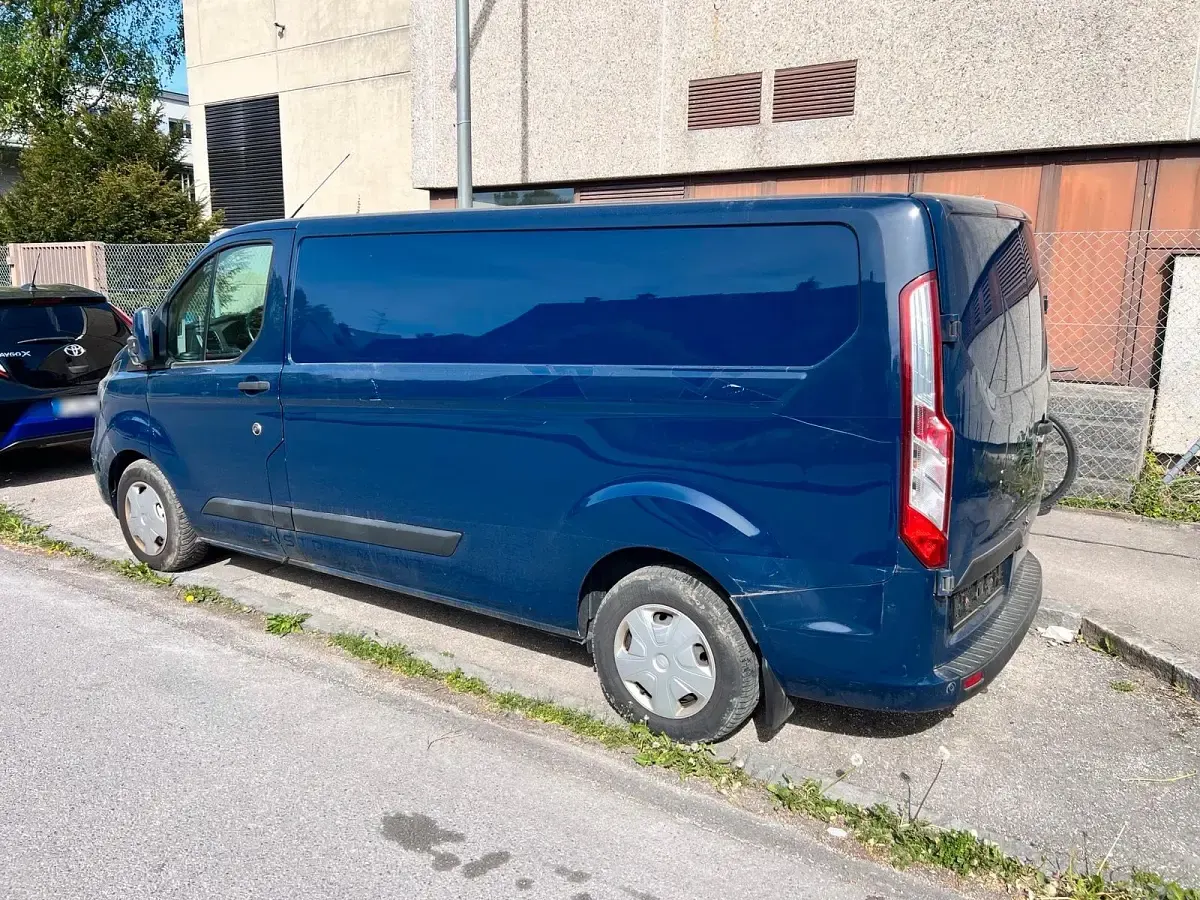 Gebraucht Ford Transit 131 PS (96 kW) 2019 Blau Van