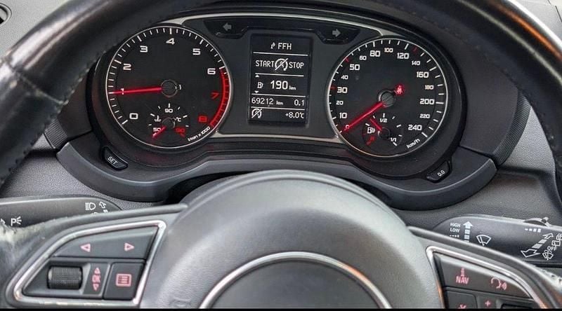 Gebraucht Audi A1 Sportback Design 129 PS (94 kW) 2018 Rot Kleinwagen