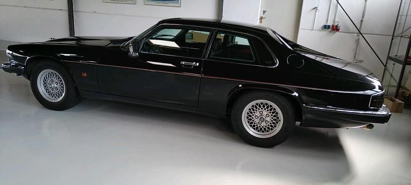 Schwarz Gebraucht 1991 Jaguar XJS Coupé | 27.000 € - Bild 1/4