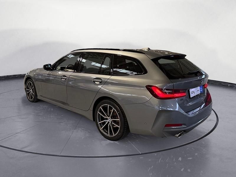 Gebraucht BMW 320 190 PS (139 kW) 2022 Grau Kombi