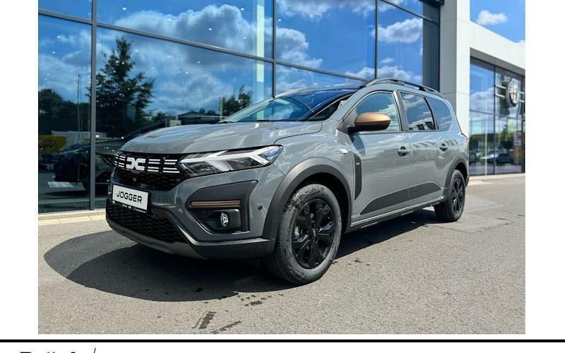 Grau Neu 2025 Dacia Jogger Extreme Kombi | 24.779 € (Etwas zu teuer) - Bild 1/4