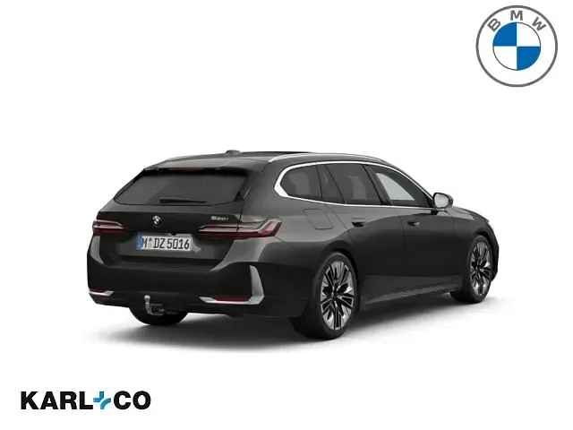 Gebraucht BMW 520 M Sport 208 PS (152 kW) 2025 Grau Kombi