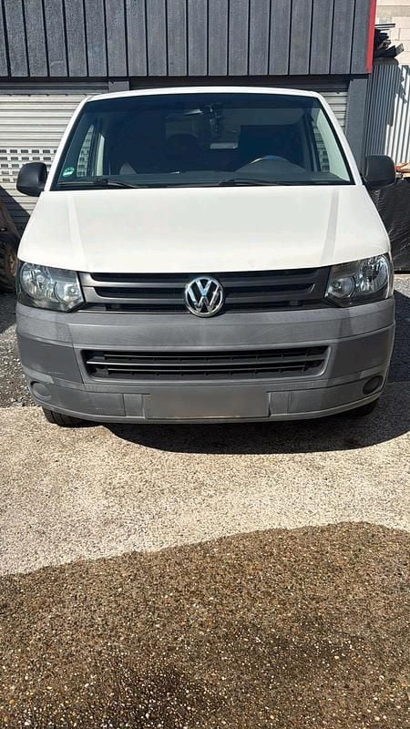 Weiß Gebraucht 2013 VW T5 Van | 9.900 € - Bild 1/4