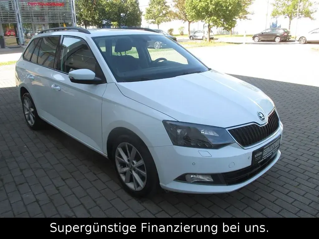 Gebraucht Skoda Fabia Joy 75 PS (55 kW) 2016 Weiß Kombi