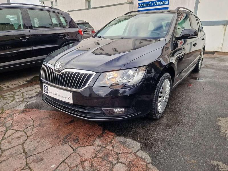 Schwarzmagic perleffekt Gebraucht 2013 Skoda Superb Active Kombi | 7.399 € (Fairer Preis) - Bild 1/4
