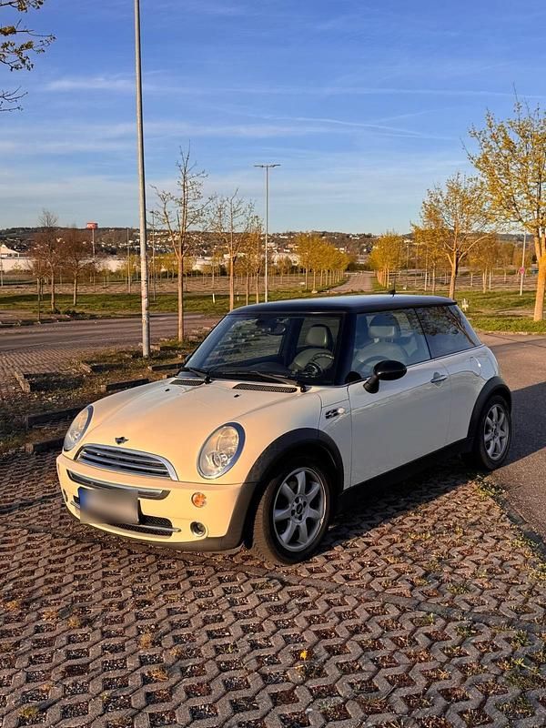 Usata Mini Cooper 120 CV (88 kW) 2005 Bianco Utilitaria