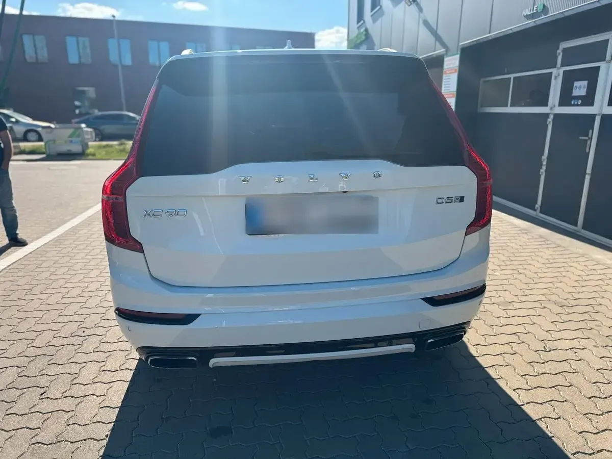 Używany Volvo XC90 235 KM (172 kW) 2016 Biały SUV