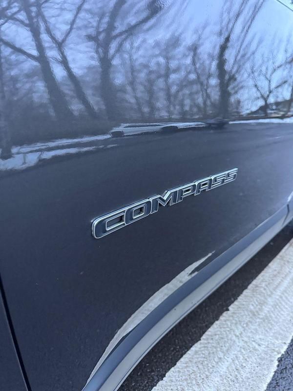 Gebraucht Jeep Compass Limited 170 PS (125 kW) 2017 Grau SUV