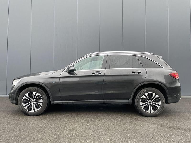 Gebraucht Mercedes GLC300e Luxury 194 PS (142 kW) 2021 Grau SUV