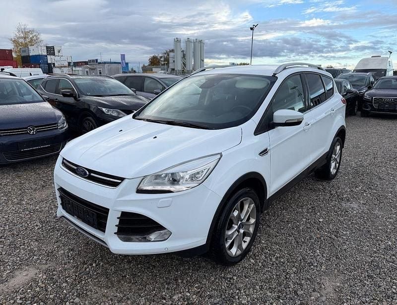 Weiß Gebraucht 2016 Ford Kuga Titanium SUV | 6.800 € (Superpreis) - Bild 1/4