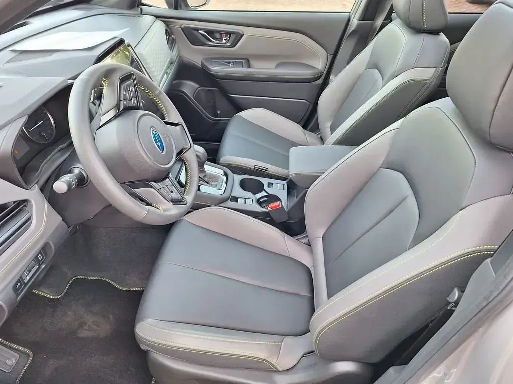 Gebraucht Subaru Forester Exclusive+ 136 PS (100 kW) 2026 River rock pearl yfa SUV