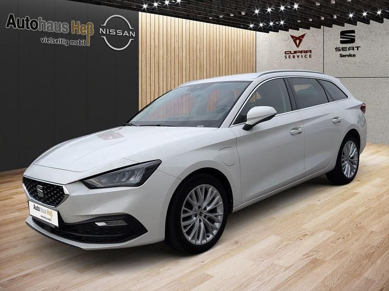 Weiß Gebraucht 2021 Seat Leon ST XCELLENCE Kombi | 18.990 € (Fairer Preis) - Bild 1/4