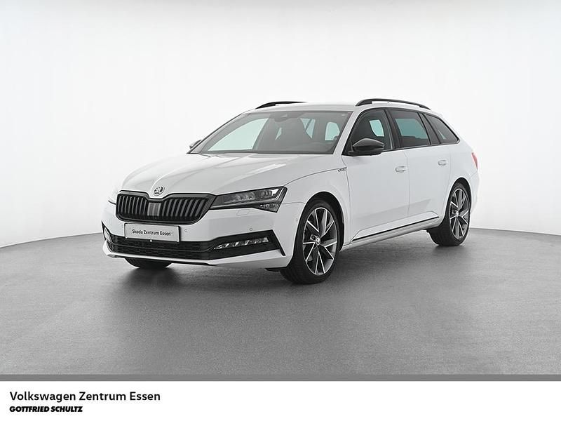 Weiß Gebraucht 2021 Skoda Superb SportLine Kombi | 26.960 € - Bild 1/4