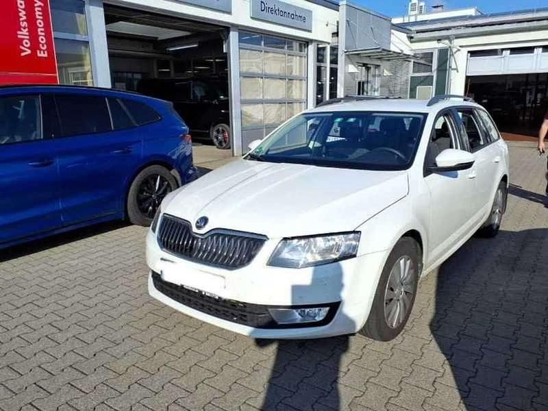 Weiß Gebraucht 2014 Skoda Octavia Ambition Kombi | 5.490 € (Superpreis) - Bild 1/2