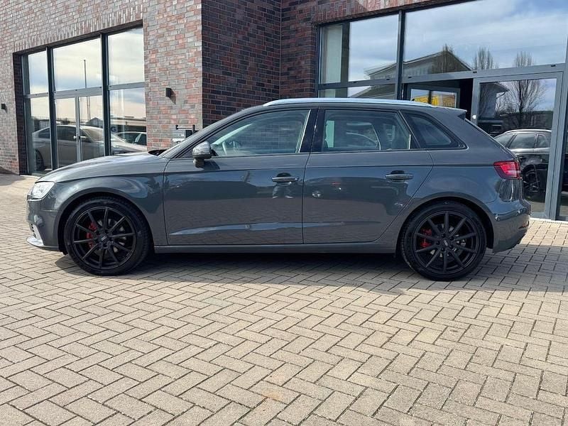 Gebraucht Audi A3 Sport 150 PS (110 kW) 2019 Grau Limousine