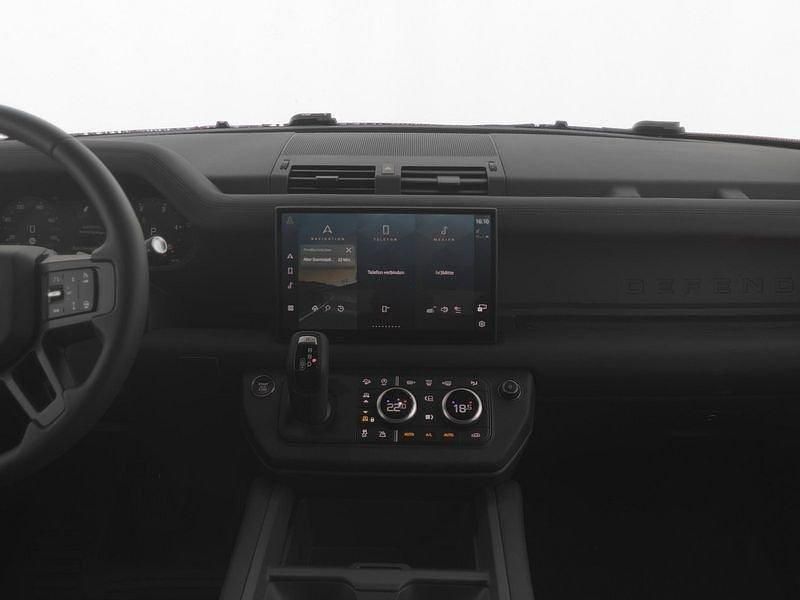 Gebraucht Land Rover Defender SE Dynamic 300 PS (220 kW) 2025 Silber SUV