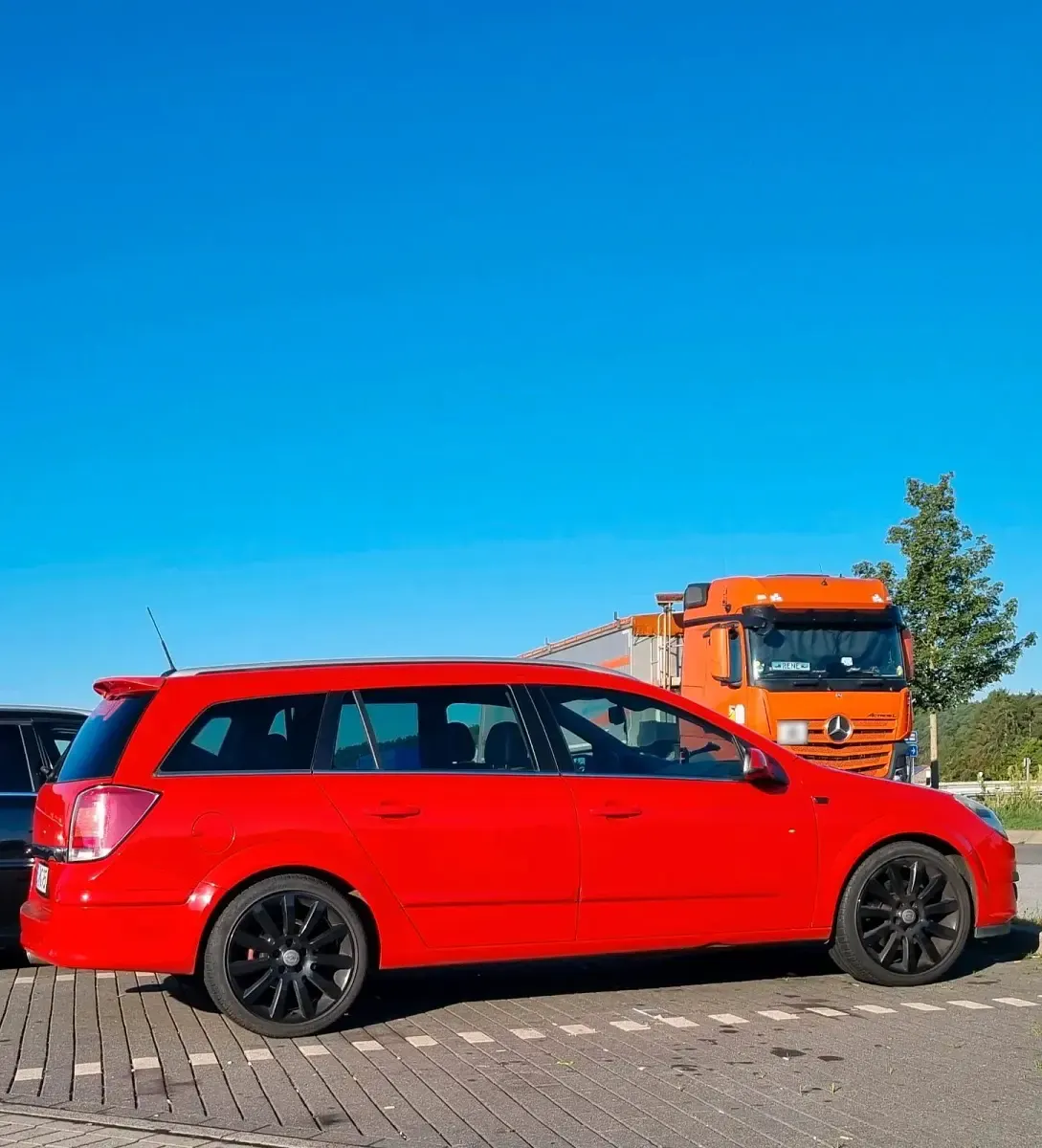 Gebraucht Opel Astra 170 PS (125 kW) 2006 Rot Kombi