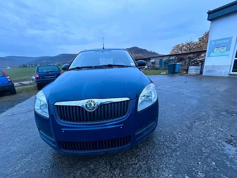 Braun Gebraucht 2010 Skoda Roomster Van / Kleinbus | 1.000 € (Superpreis) - Bild 1/4