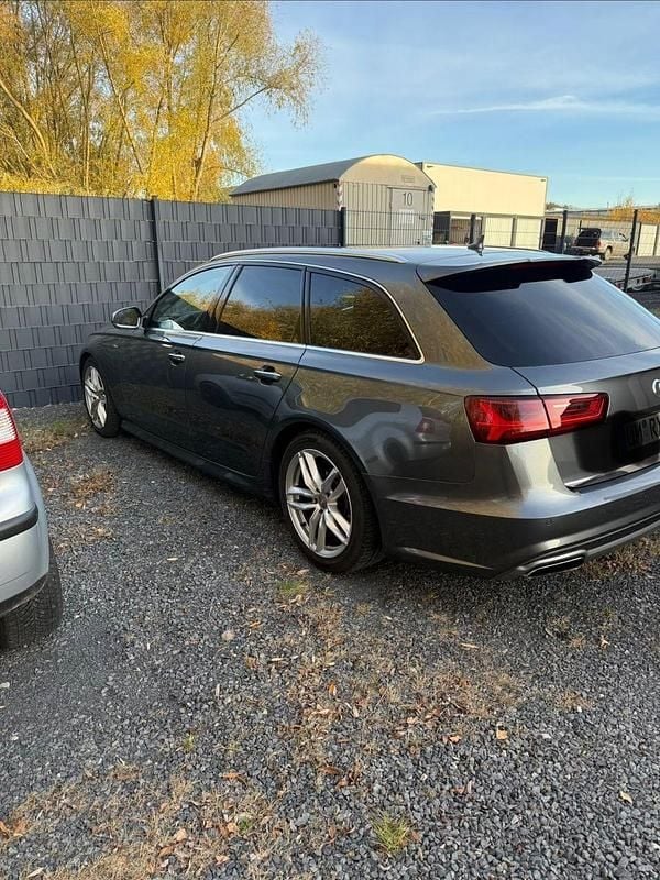 Gebraucht Audi A6 Ambiente 272 PS (200 kW) 2015 Grau Kombi