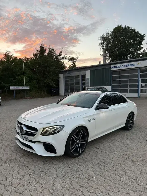 Gebraucht Mercedes E63 AMG AMG 571 PS (419 kW) 2018 Weiß Limousine