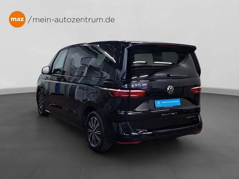 Gebraucht VW Multivan Basis 177 PS (130 kW) 2025 Deep black perleffekt Van