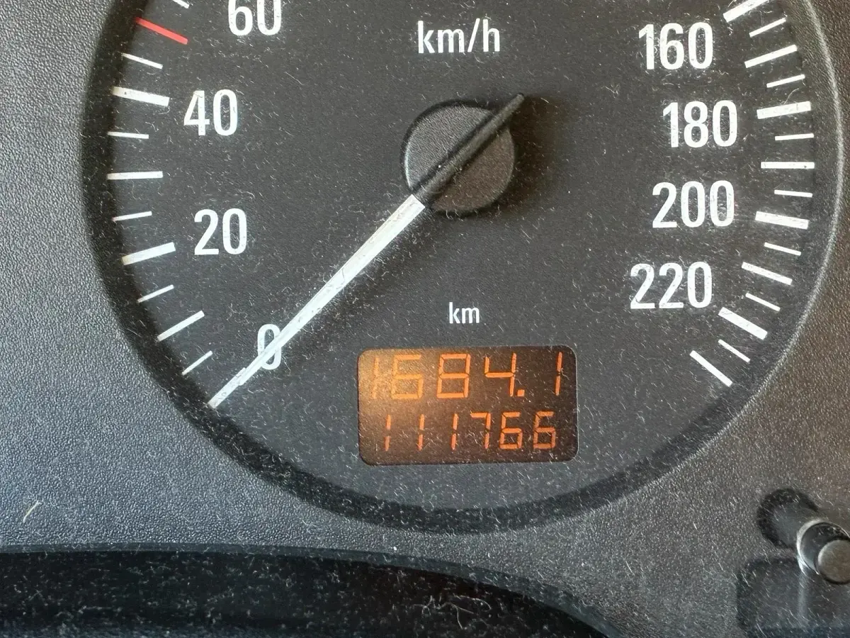 Usata Opel Astra 80 CV (58 kW) 2003 Argento Berlina