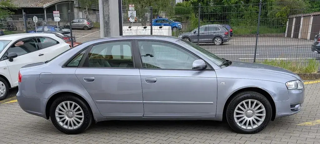Gebraucht Audi A4 131 PS (96 kW) 2005 Silber Limousine