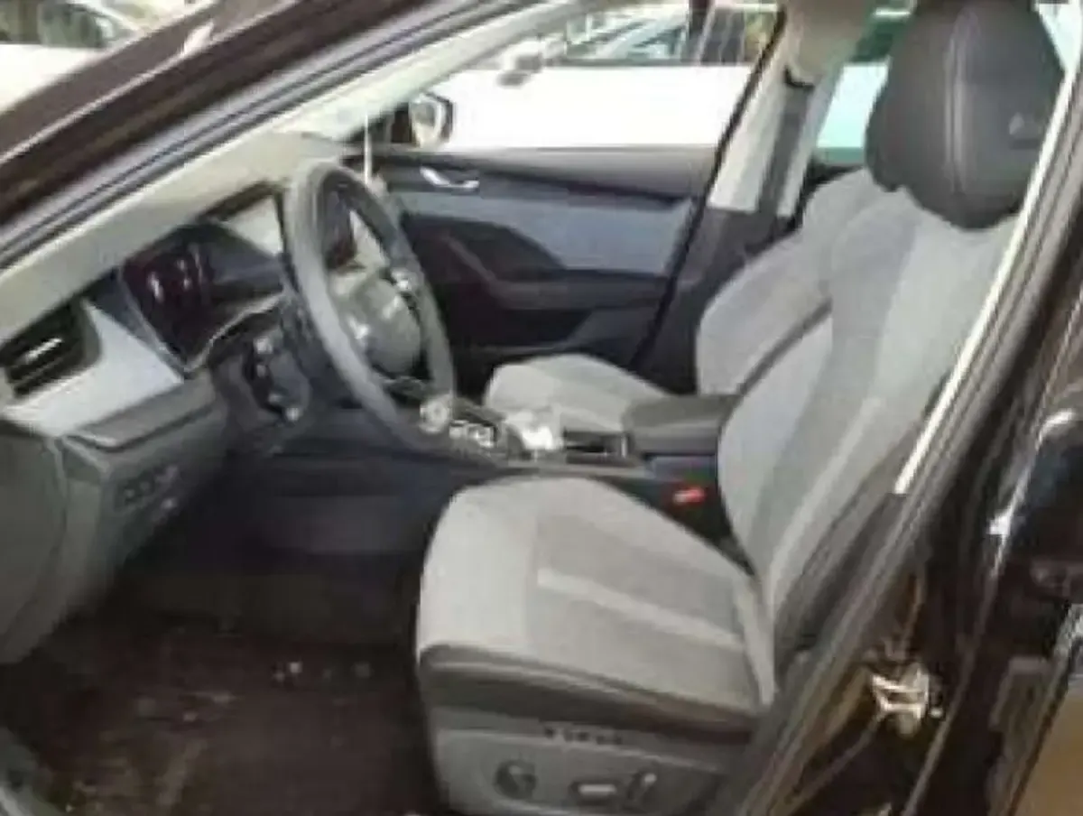 Gebraucht Skoda Octavia Tour 150 PS (110 kW) 2025 Schwarzmagic perleffekt Kombi