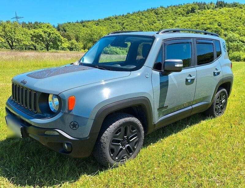 Grau Gebraucht 2017 Jeep Renegade Trailhawk SUV | 15.950 € - Bild 1/4