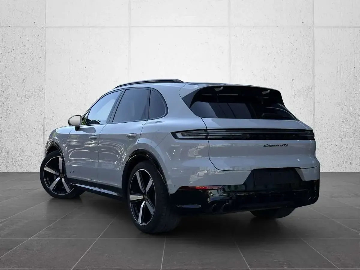 Gebraucht Porsche Cayenne GTS 500 PS (367 kW) 2024 Kreide SUV