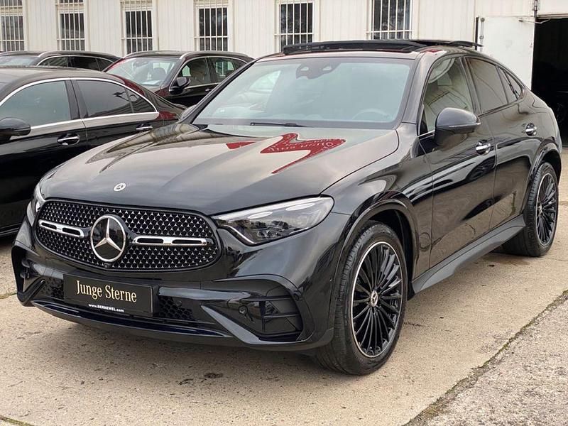 Schwarz Gebraucht 2024 Mercedes GLC300 AMG Coupé | 71.990 € (Fairer Preis) - Bild 1/4