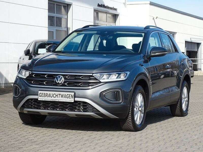 Indiumgrau metallic Gebraucht 2024 VW T-Roc Life SUV | 29.990 € (Fairer Preis) - Bild 1/4