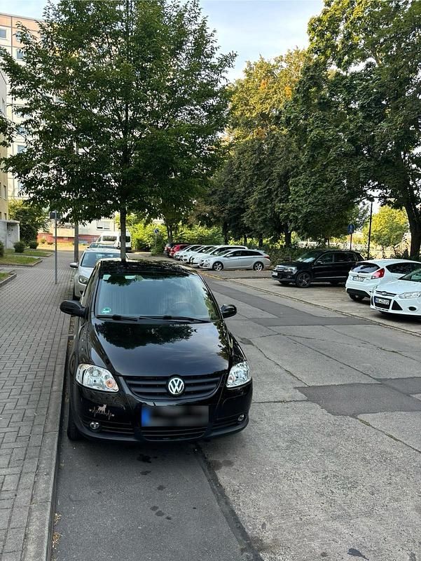 Second-hand VW Fox 55 CP (40 kW) 2005 Negru Hatchback