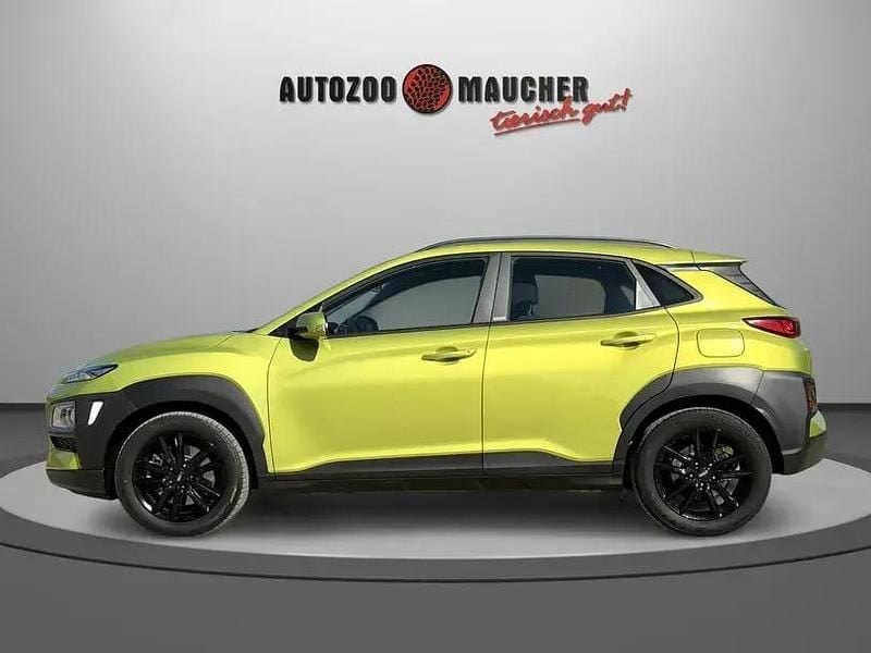Gebraucht Hyundai Kona Trend 177 PS (130 kW) 2020 Acid yellow / mic SUV