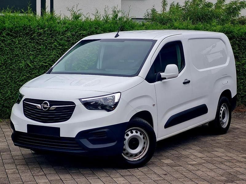 Weiß Gebraucht 2021 Opel Combo Edition Van / Kleinbus | 12.999 € (Fairer Preis) - Bild 1/4