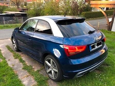 Gebraucht Audi A1 Ambition 122 PS (89 kW) 2010 Blau Kleinwagen
