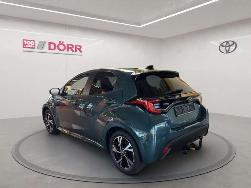 Neu Toyota Yaris Hybrid 116 PS (85 kW) 2025 Everest green metallic Kleinwagen