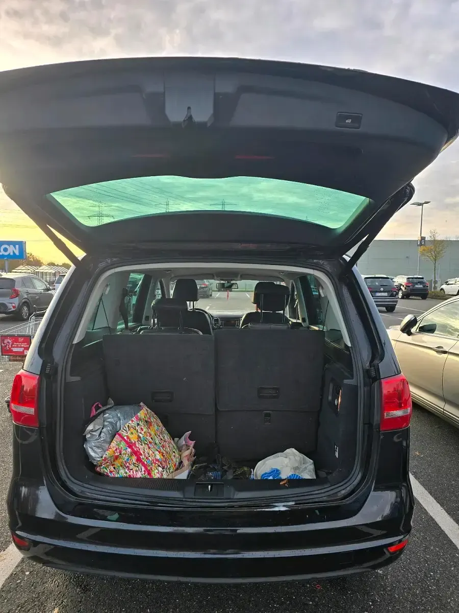 Gebraucht VW Sharan 140 PS (102 kW) 2011 Schwarz Van / Kleinbus