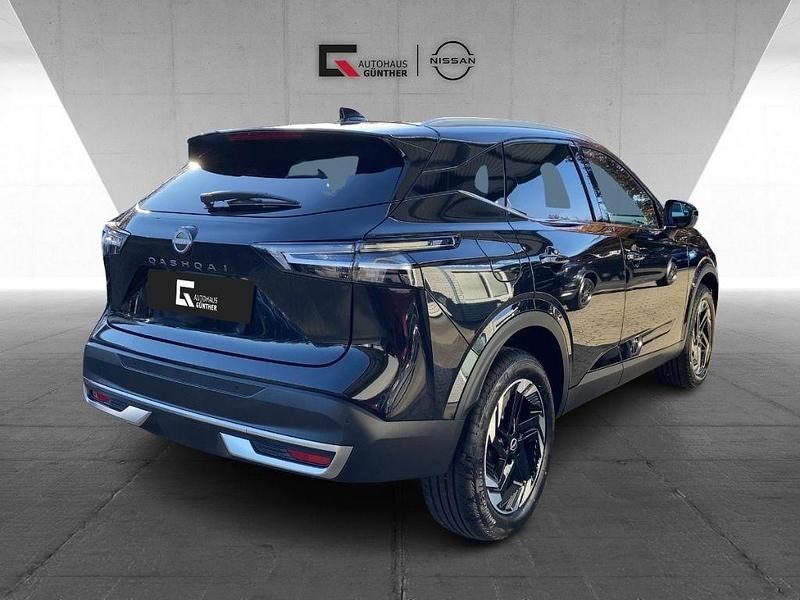 Gebraucht Nissan Qashqai Comfort 158 PS (116 kW) 2024 Pearl black SUV